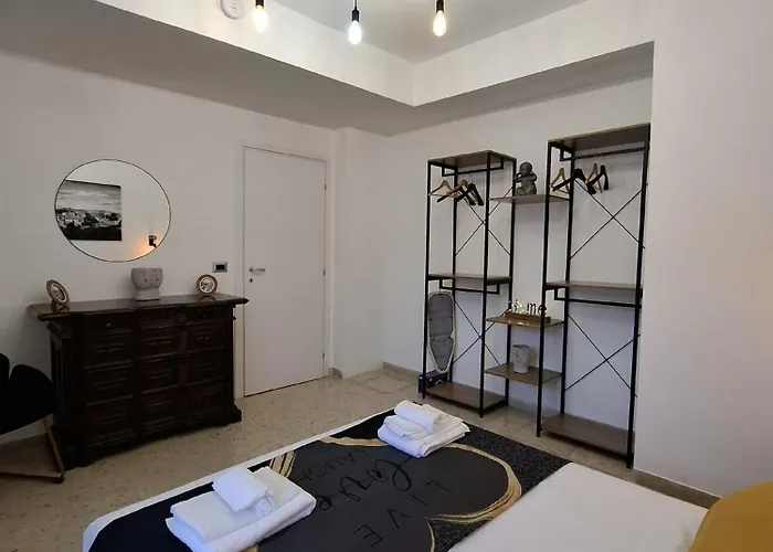 Lumina - Bright Two-room Near Metro C, 6 Stops From The Colosseum * Rome