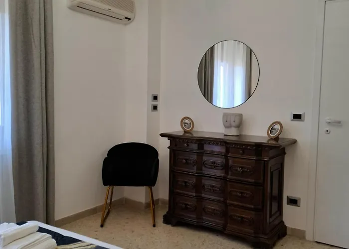 Apartment Lumina - Bright Two-room Near Metro C, 6 Stops From The Colosseum Rome