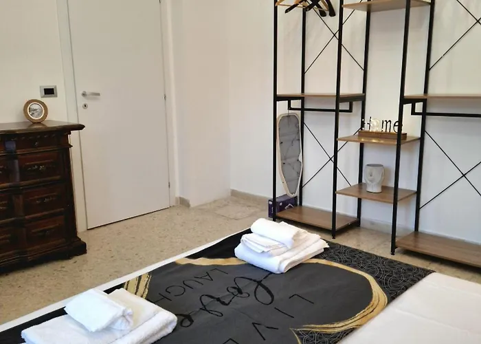 Lumina - Bright Two-room Near Metro C, 6 Stops From The Colosseum *