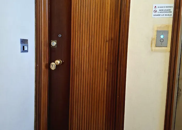 Lumina - Bright Two-room Near Metro C, 6 Stops From The Colosseum * Rome