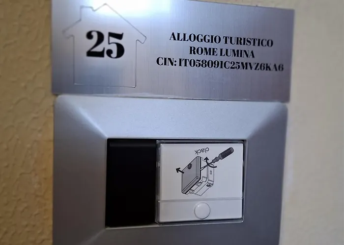 Lumina - Bright Two-room Near Metro C, 6 Stops From The Colosseum Rome