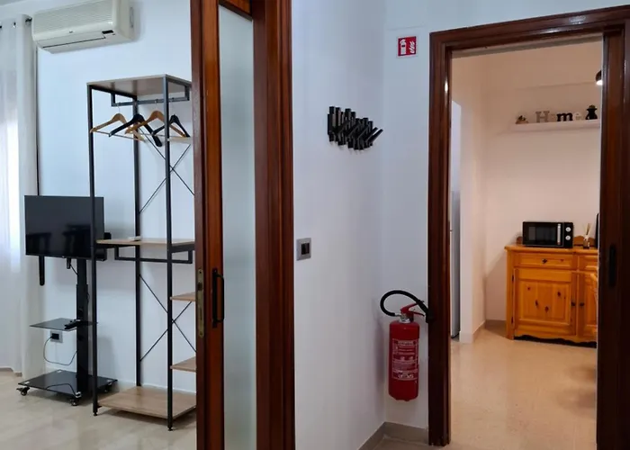 Apartment Lumina - Bright Two-room Near Metro C, 6 Stops From The Colosseum *