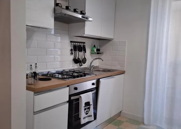 Lumina - Bright Two-room Near Metro C, 6 Stops From The Colosseum *