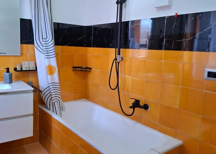 Lumina - Bright Two-room Near Metro C, 6 Stops From The Colosseum Apartment *