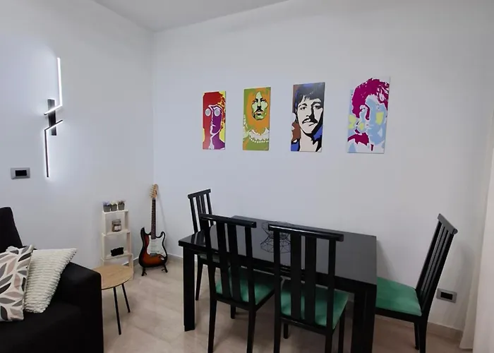 Apartment Lumina - Bright Two-room Near Metro C, 6 Stops From The Colosseum Rome