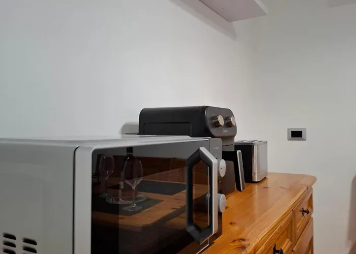 Lumina - Bright Two-room Near Metro C, 6 Stops From The Colosseum Appartement