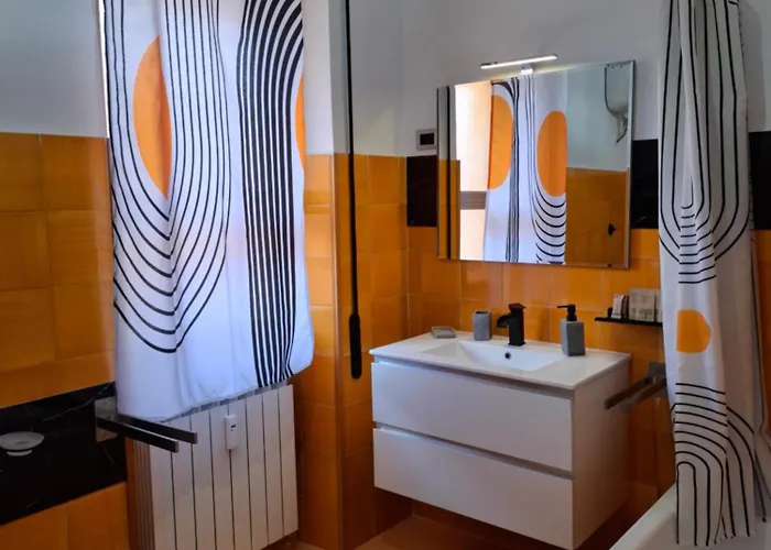 Lumina - Bright Two-room Near Metro C, 6 Stops From The Colosseum Apartment Rome