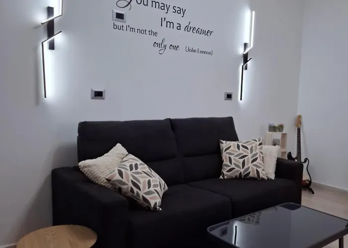 Apartment Lumina - Bright Two-room Near Metro C, 6 Stops From The Colosseum Rome