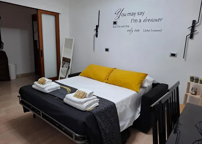 Lumina - Bright Two-room Near Metro C, 6 Stops From The Colosseum Apartment Rome