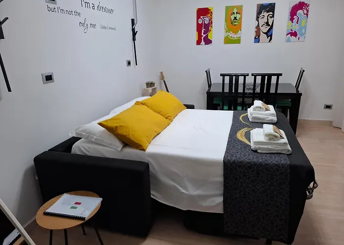 Apartment Lumina - Bright Two-room Near Metro C, 6 Stops From The Colosseum *